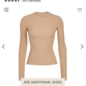 Skims fits everyone long sleeve